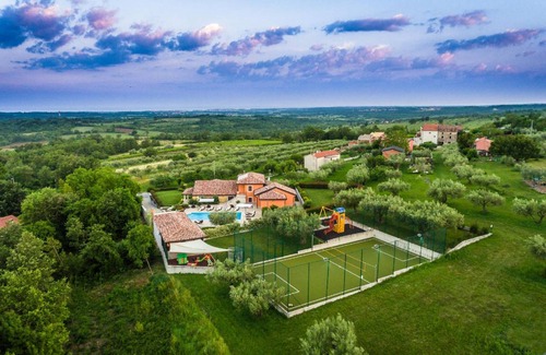 Materada House | 230 m² House ∙ 6 bedrooms ∙ 16 guests