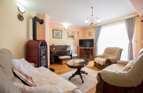 Prolozac House | 240 m² House ∙ 6 bedrooms ∙ 12 guests