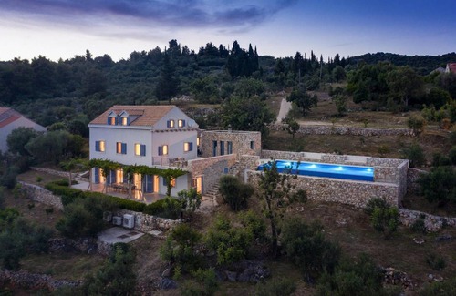 Sudurad House | 250 m² House ∙ 5 bedrooms ∙ 10 guests