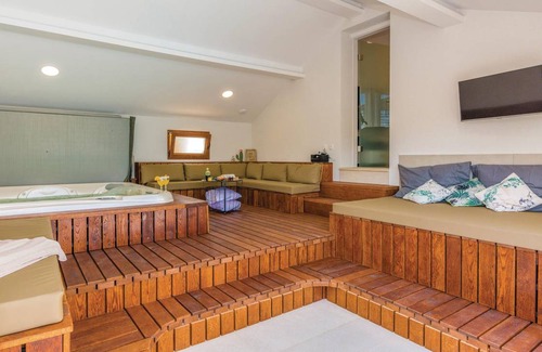 Pridraga House | 252 m² House ∙ 8 bedrooms ∙ 15 guests
