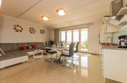 Pridraga House | 252 m² House ∙ 8 bedrooms ∙ 15 guests