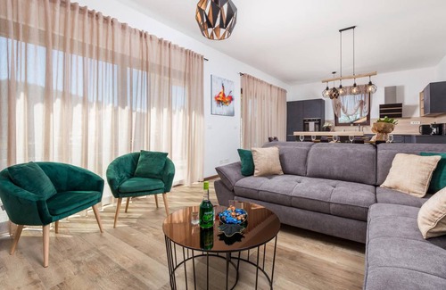 Soboli House | 260 m² House ∙ 3 bedrooms ∙ 6 guests