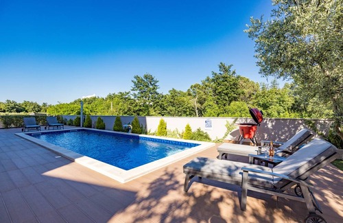 Cervar Villa | 260 m² Villa ∙ 3 bedrooms ∙ 7 guests