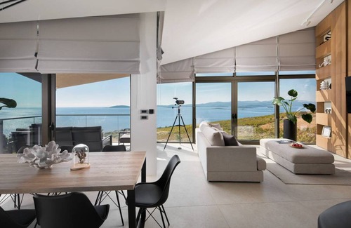 Postup Villa | 260 m² Villa ∙ 4 bedrooms ∙ 8 guests