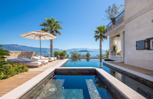 Slatine House | 270 m² House ∙ 5 bedrooms ∙ 10 guests