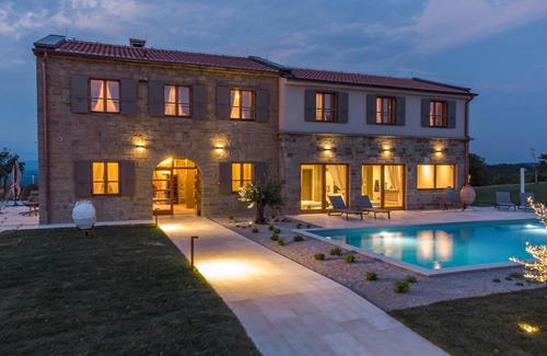 Sveti Bartol House | 280 m² House ∙ 5 bedrooms ∙ 11 guests