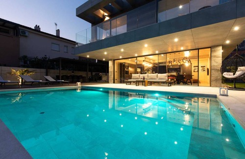 Jurandvor Villa | 280 m² Villa ∙ 4 bedrooms ∙ 8 guests