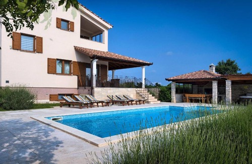 Stokovci House | 290 m² House ∙ 4 bedrooms ∙ 10 guests