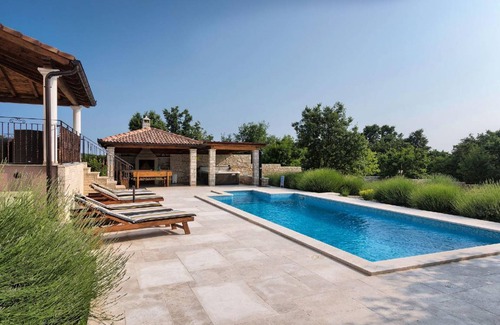 Stokovci House | 290 m² House ∙ 4 bedrooms ∙ 10 guests