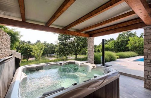 Stokovci House | 290 m² House ∙ 4 bedrooms ∙ 10 guests