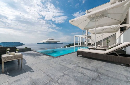 Orasac Villa | 290 m² Villa ∙ 4 bedrooms ∙ 8 guests