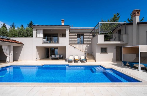 Lindar Villa | 295 m² Villa ∙ 4 bedrooms ∙ 10 guests
