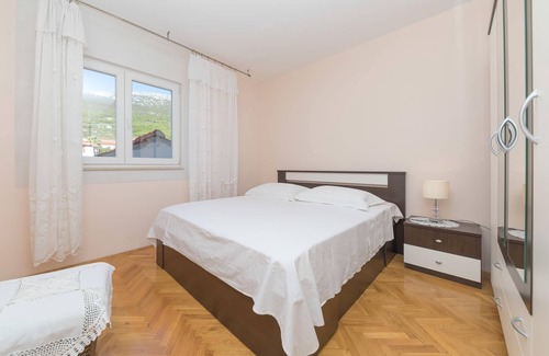 Kastel Stari Apartment | 3 bedroom accommodation in Kastel Stari