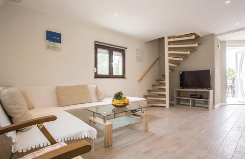 Galizana House | 3 bedroom accommodation in Galizana