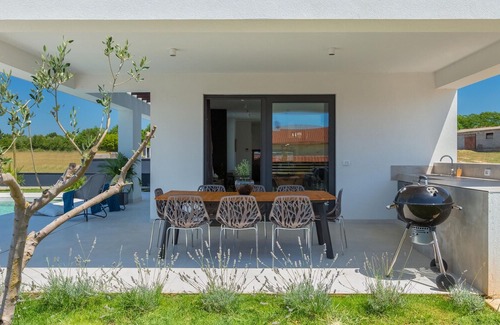 Galizana House | 3 bedroom accommodation in Galizana