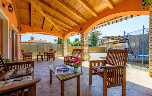 Smoljanci House | 3 Bedroom Amazing Home In Smoljanci