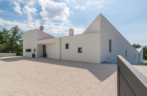 Jezenj House | 3 Bedroom Amazing Home In Veli Jezenj