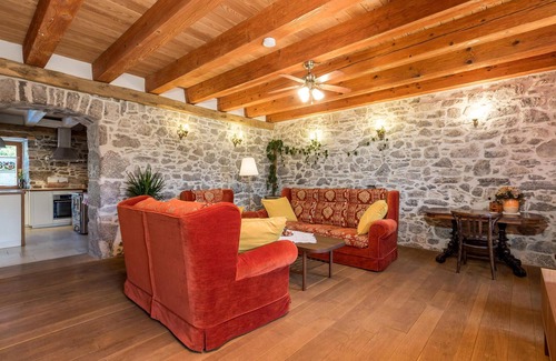 Veli Brgud House | 3 bedroom beautiful home in Ruzici