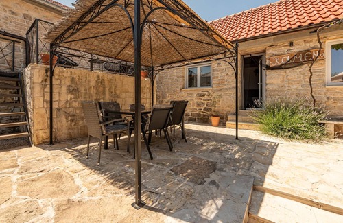 Benkovac House | 3 bedroom lovely home in Bruska