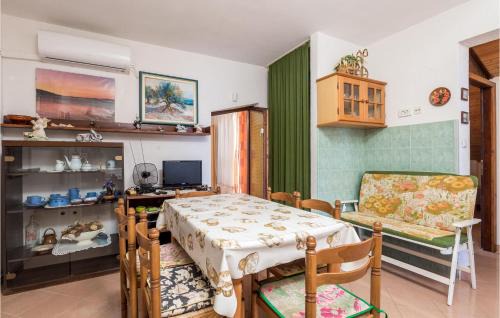 Stinica Apartment | 3 Bedroom Nice Apartment In Jablanac