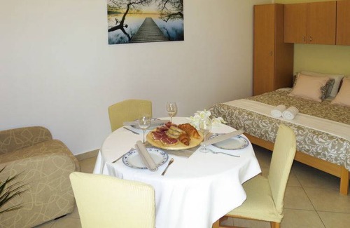 Grebastica Apartment | 30 m² Apartment ∙ 1 bedroom ∙ 3 guests