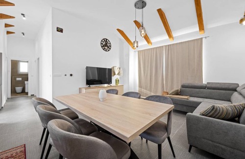 Bribir House | 300 m² House ∙ 4 bedrooms ∙ 10 guests