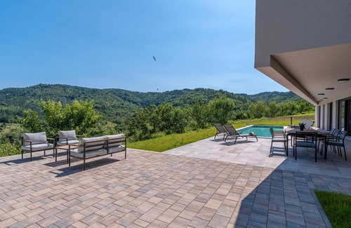 Pazin House | 300 m² House ∙ 5 bedrooms ∙ 10 guests