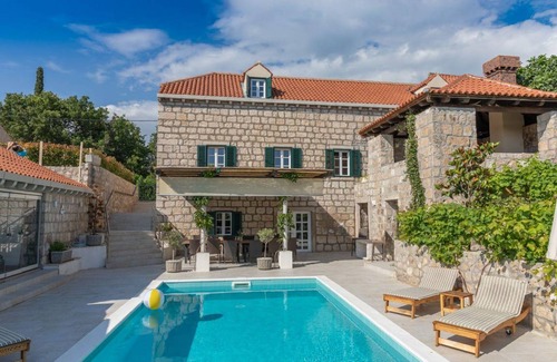 Mocici House | 300 m² House ∙ 5 bedrooms ∙ 12 guests