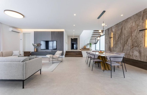 Kastel Stari House | 300 m² House ∙ 5 bedrooms ∙ 10 guests