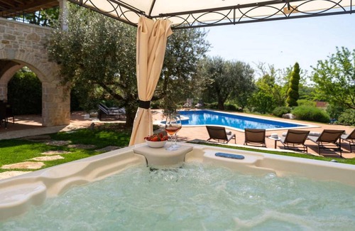 Lasici House | 300 m² House ∙ 7 bedrooms ∙ 14 guests