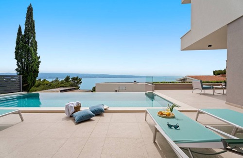 Omis Villa | 300 m² Villa ∙ 3 bedrooms ∙ 6 guests