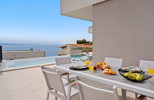 Omis Villa | 300 m² Villa ∙ 3 bedrooms ∙ 6 guests