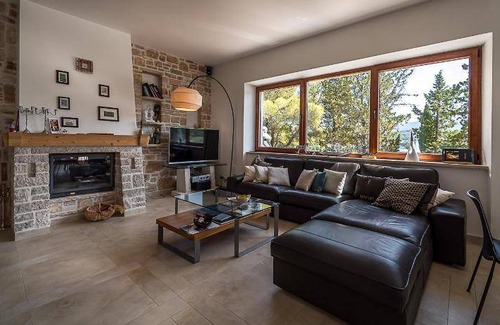 Vrboska Villa | 300 m² Villa ∙ 4 bedrooms ∙ 10 guests