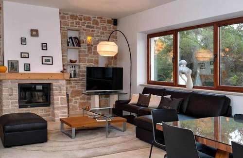 Vrboska Villa | 300 m² Villa ∙ 4 bedrooms ∙ 10 guests