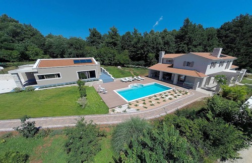 Snasici House | 305 m² House ∙ 4 bedrooms ∙ 8 guests