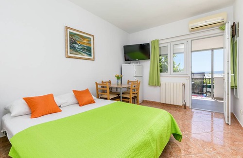 Kastel Novi Apartment | 32 m² Apartment ∙ 1 bedroom ∙ 5 guests