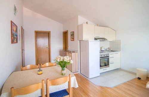 Dugi Rat Apartment | 35 m² Apartment ∙ 1 bedroom ∙ 4 guests