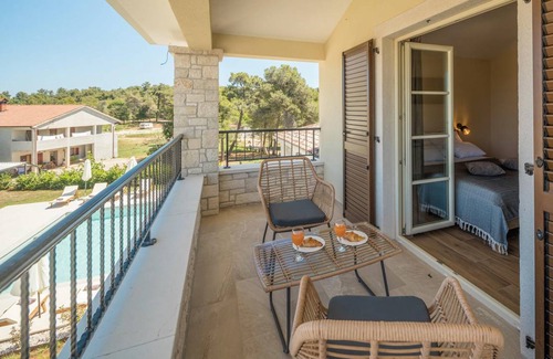 Murine House | 380 m² House ∙ 4 bedrooms ∙ 8 guests