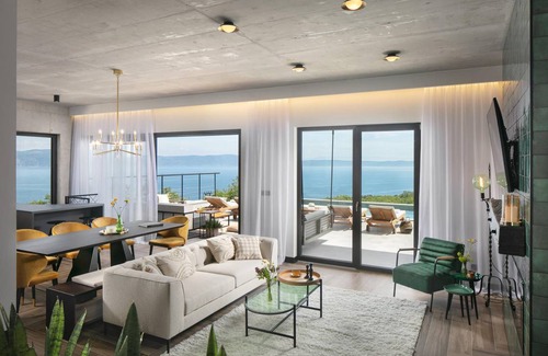 Crni House | 396 m² House ∙ 4 bedrooms ∙ 8 guests
