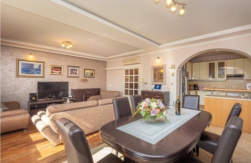 Bosanka House | 4 bedroom accommodation in Bosanka