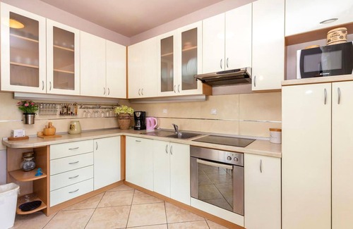 Bosanka House | 4 bedroom accommodation in Bosanka