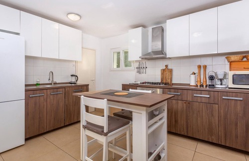 Milcetici House | 4 bedroom pet friendly home in Malinska