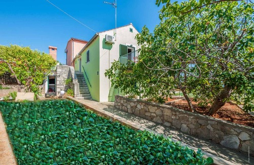 Bozava Apartment | 40 m² Apartment ∙ 1 bedroom ∙ 4 guests