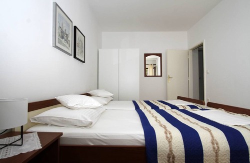 Trogir Apartment | 40 m² Apartment ∙ 2 bedrooms ∙ 4 guests
