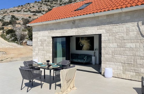 Bol Villa | 40 m² Villa ∙ 1 bedroom ∙ 2 guests