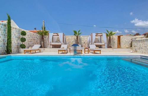 Kakma House | 400 m² House ∙ 5 bedrooms ∙ 10 guests