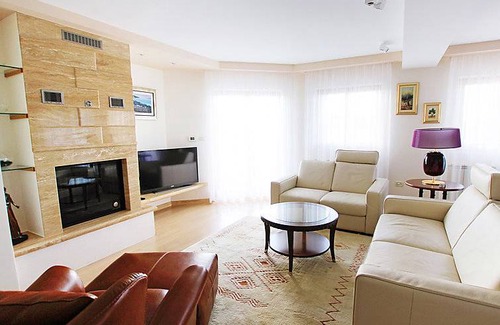 Okrug Donji House | 400 m² House ∙ 5 bedrooms ∙ 10 guests