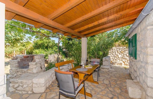 Kolan House | 45 m² House ∙ 1 bedroom ∙ 2 guests