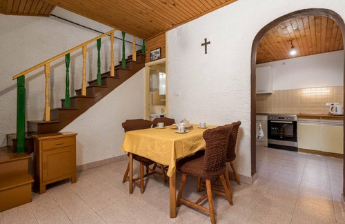 Susak House | 47 m² House ∙ 2 bedrooms ∙ 3 guests