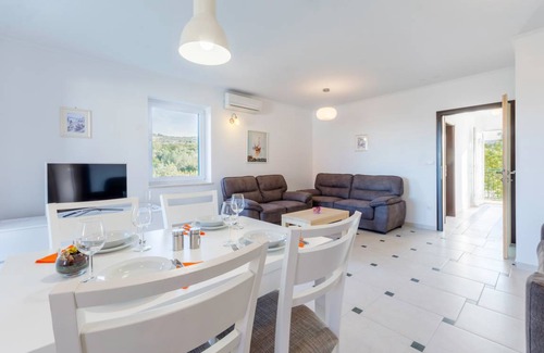 Cove Makarac (Milna) Apartment | 48 m² Apartment ∙ 1 bedroom ∙ 4 guests